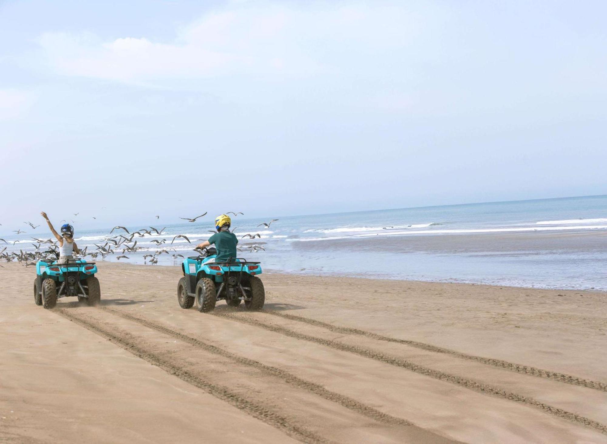 마자간 비치&골프 리조트 엘자디다 외부 사진 ATV riding on the beach